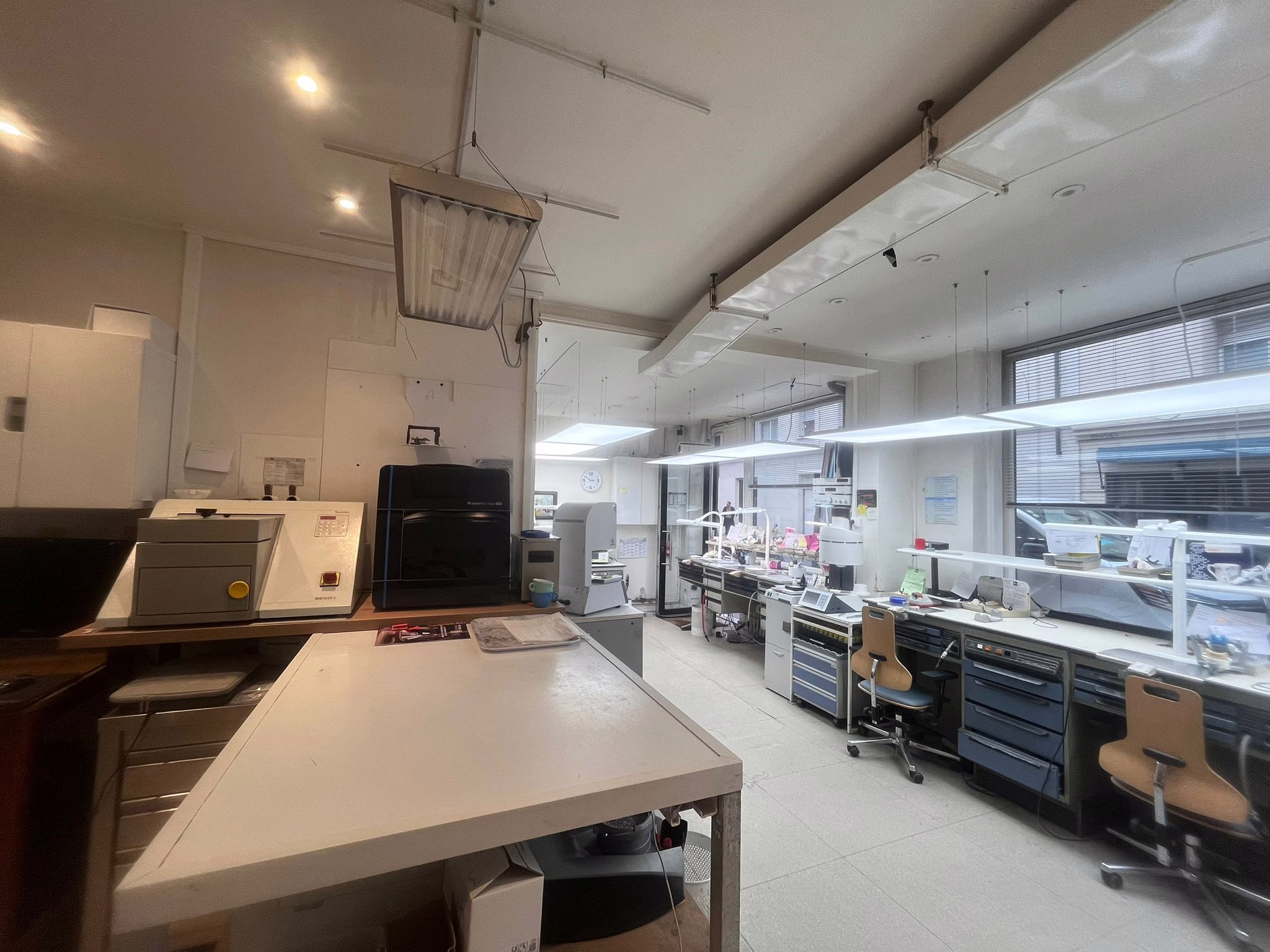 Atelier du laboratoire 2J Dentaires